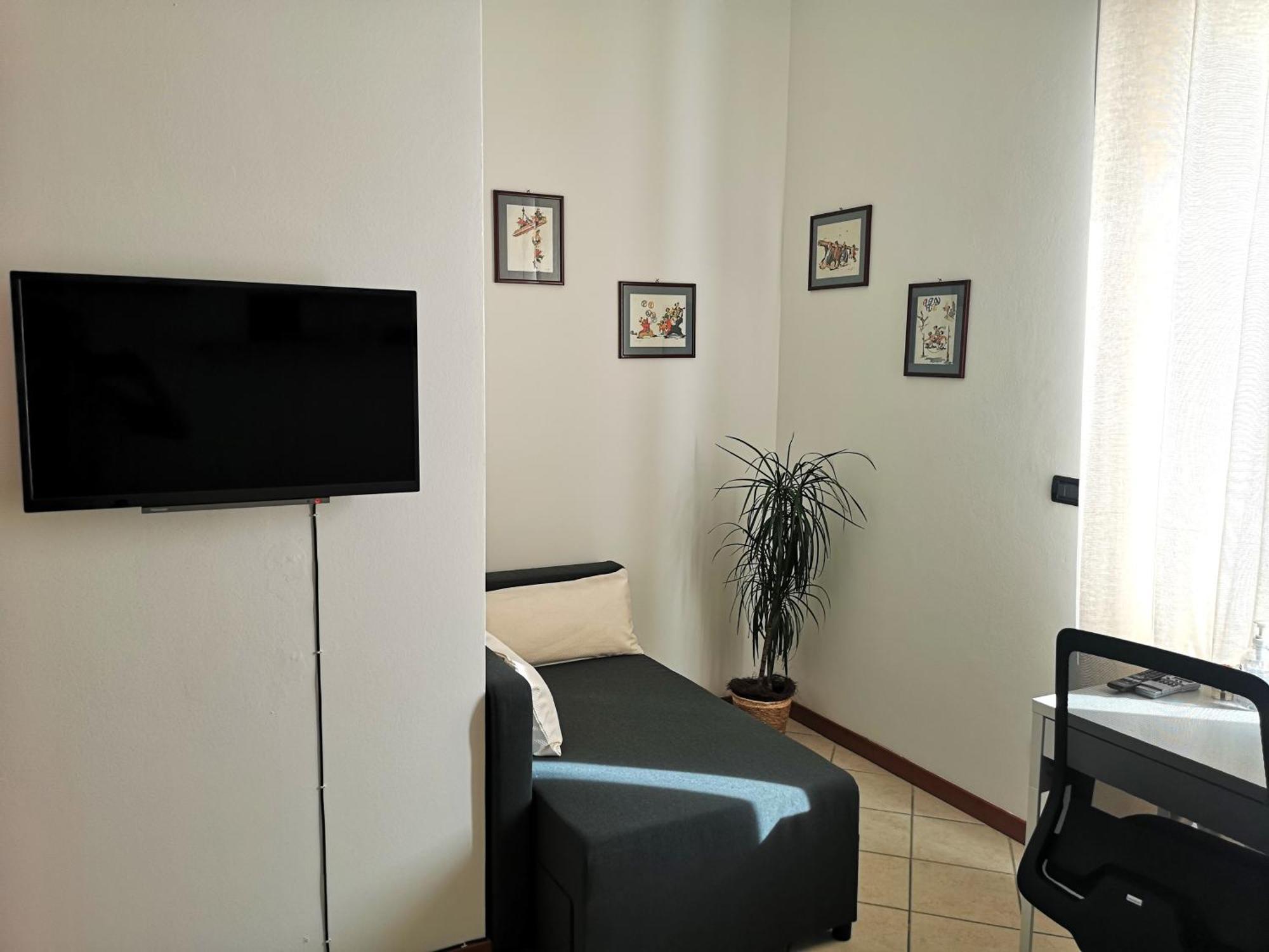 Holiday Apartment - Brescia Centro - Parcheggio Privato Экстерьер фото